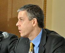 Duncan touts childhood education, job-training programs to mayors