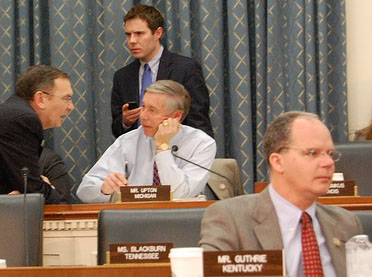 Abortion bill hearing draws protesters