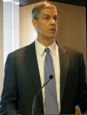 Duncan addresses Harvard study on career training