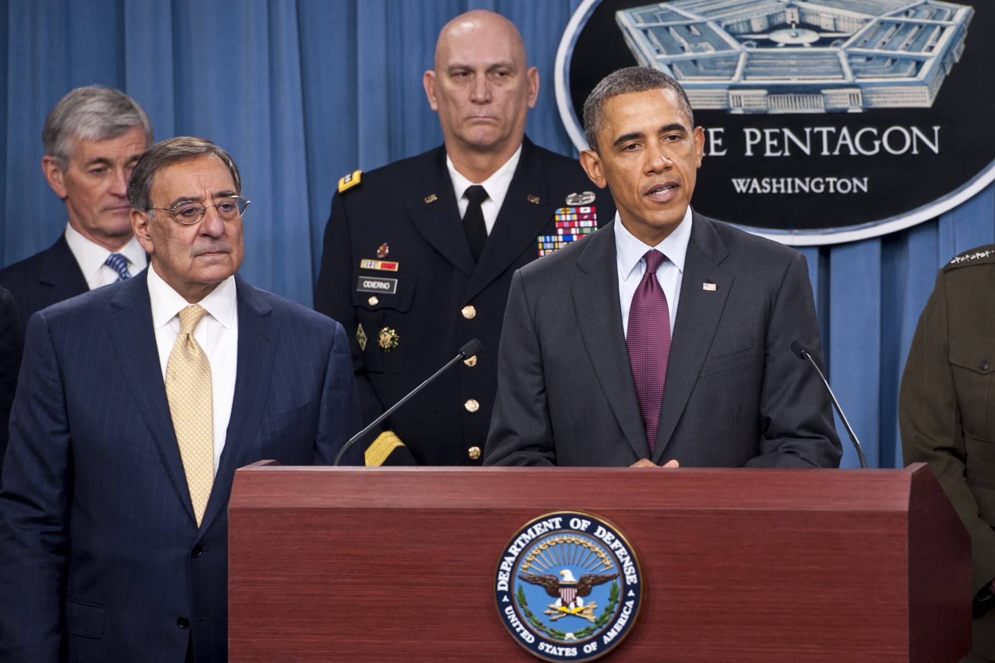 Obama, Panetta unveil leaner military, new defense strategy