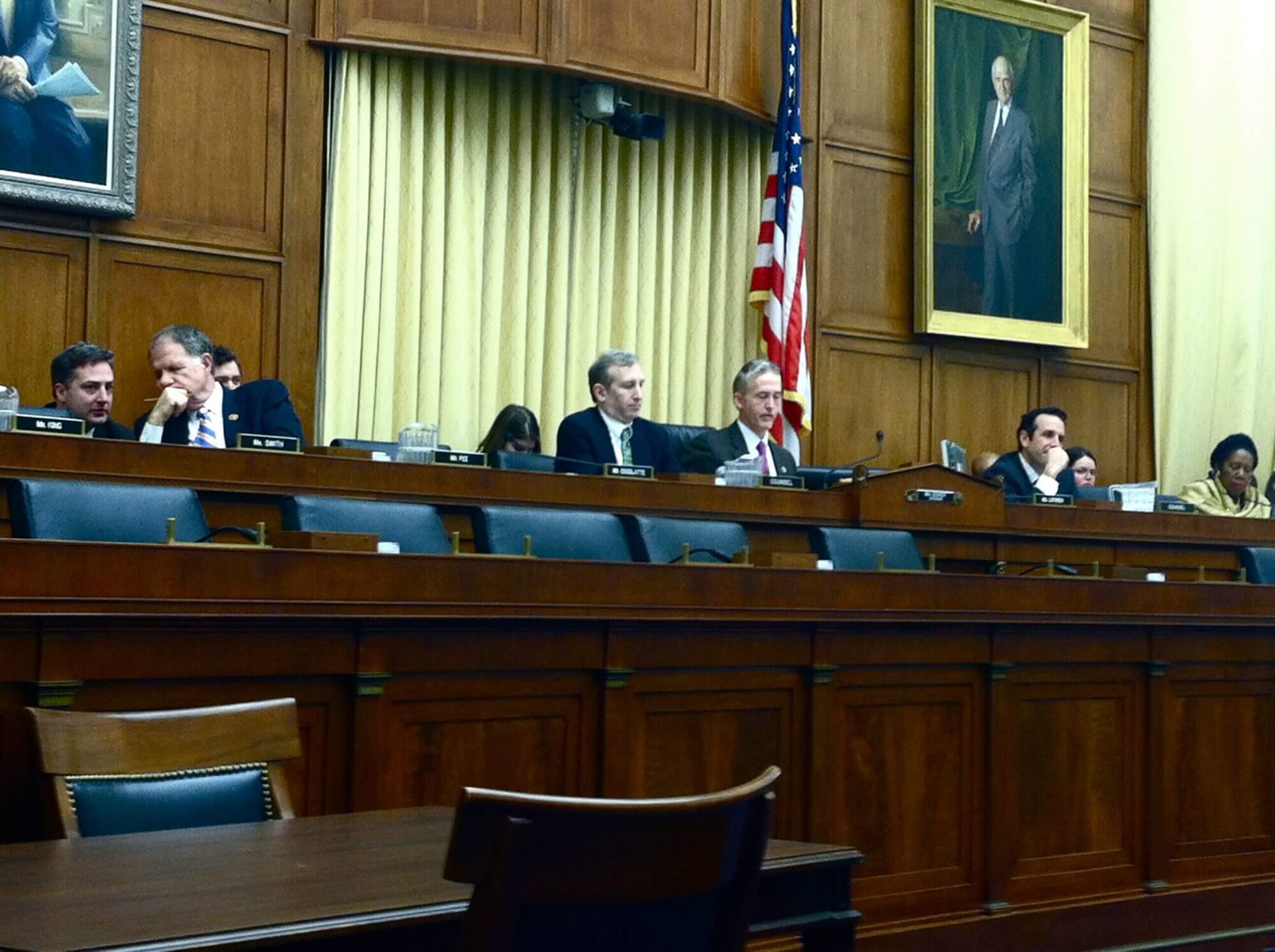 Lawmakers seek ways to attract highly educated immigrants