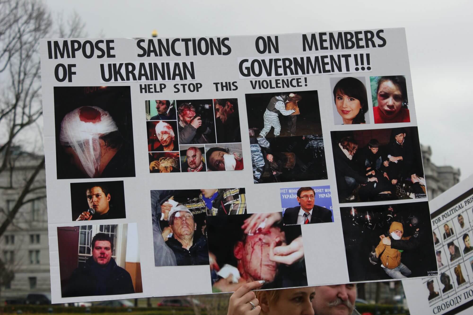 U.S. moves closer to intervention in Ukraine