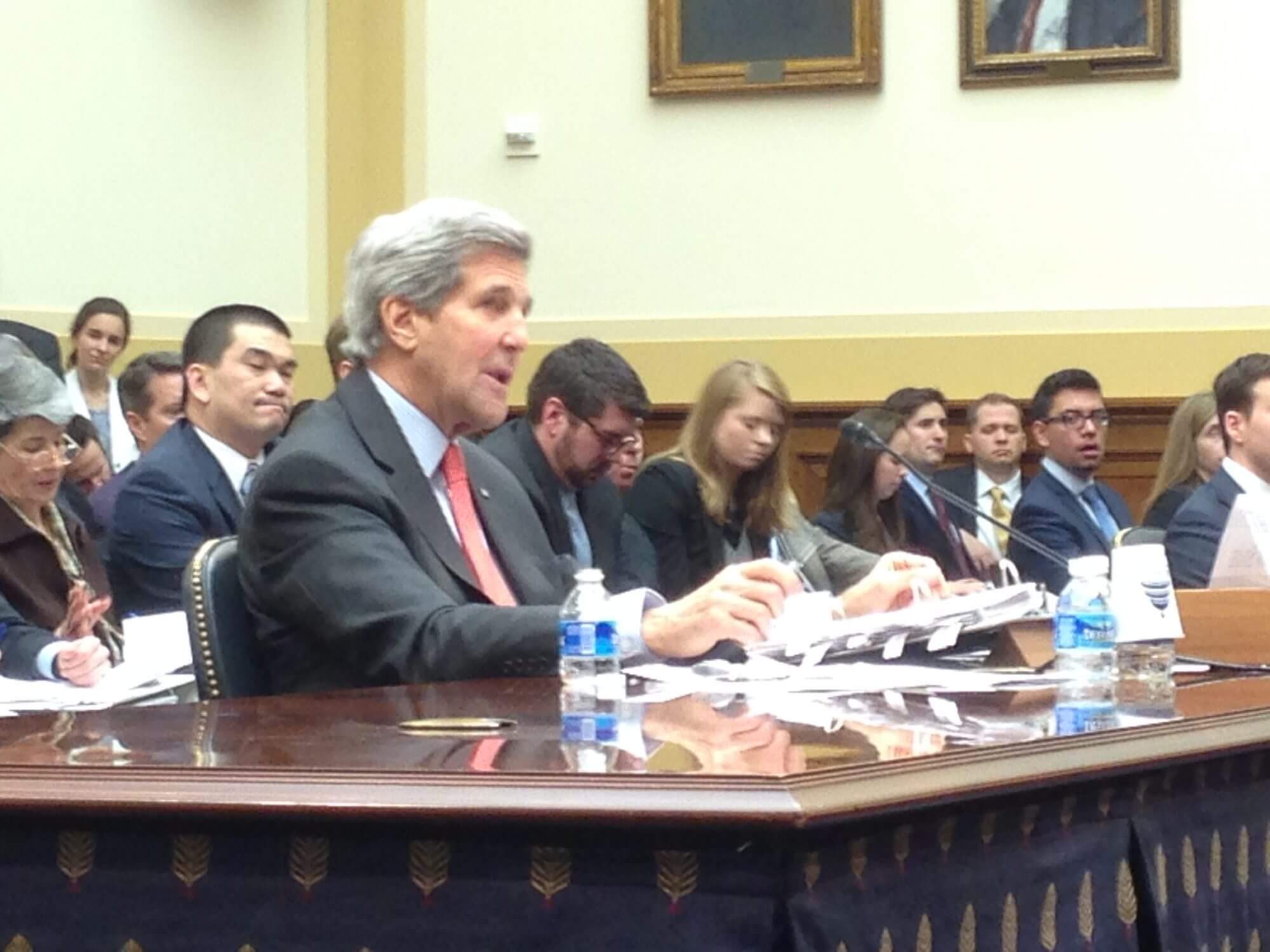 Kerry, House committee at odds over Iran negotiations