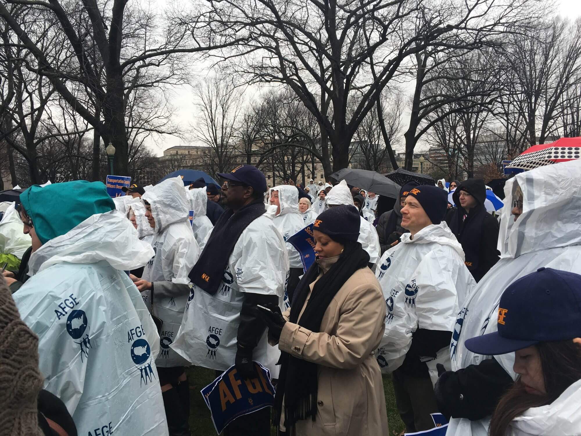 Federal employees rally on Capitol Hill, demand higher wages