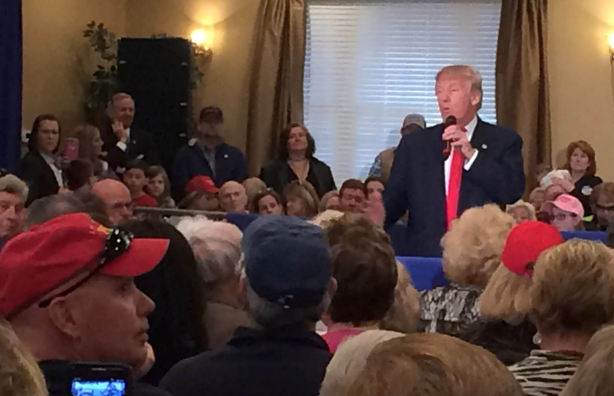 Trump: Boycott Apple until it helps unlock shooter’s phone