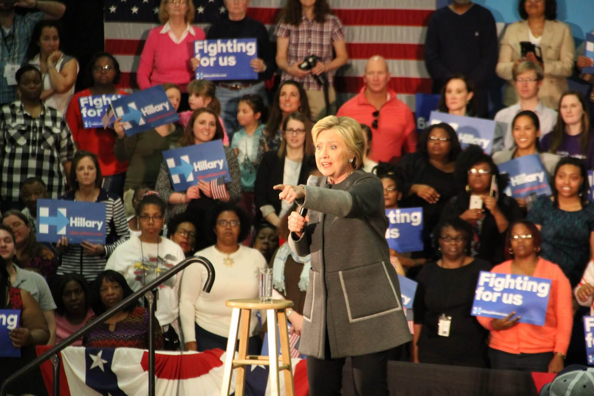 Hispanics in Virginia torn between candidates