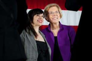 Warren remained on stage after the rally to greet and take individual photos with a long line of supporters. (Ester Wells/MNS)