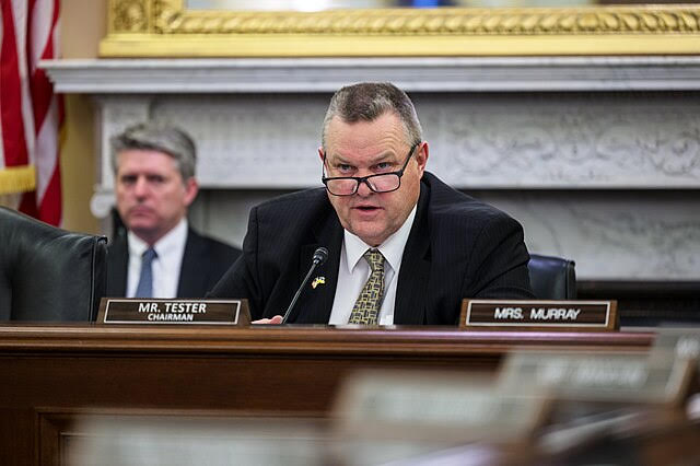 Tester considers how science can serve Montana veterans’ health
