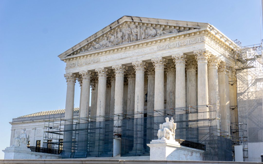 Supreme Court considers moderate standard for warrantless home entry