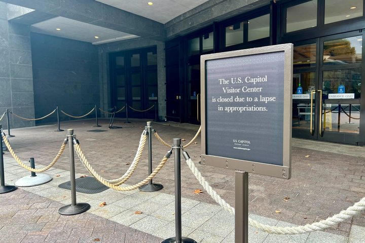 DC tourist attractions closed amid government shutdown, leaving visitors in limbo