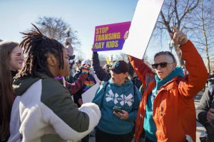 Demonstrators with alternating viewpoints clashed in the center of the two rallies.(Cayla Labgold-Carroll/MNS)