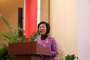 Senior Minister of State for Foreign Affairs Sim Ann speaks to participants about Singapore's global diplomatic and economic landscape. (Dasha Dubinina/MNS)