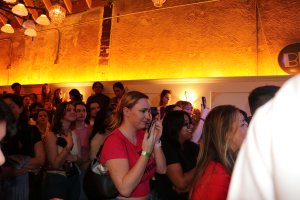 Single ladies searching for a Kennedy-lookalike date wore green wristbands. (Chloe Park/MNS)
